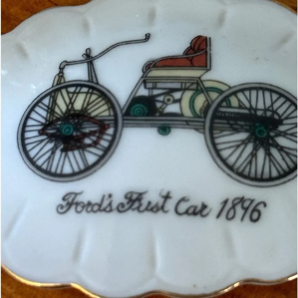 Ford's First Car 1896 Vintage Porcelain Trinket Box with lid Gold trim 70’s
